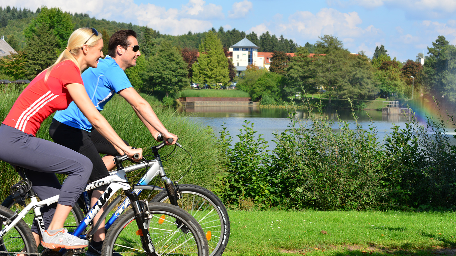 Radfahren Wellnesshotel im Saarland mit Blick auf Parkhotel Weiskirchen 